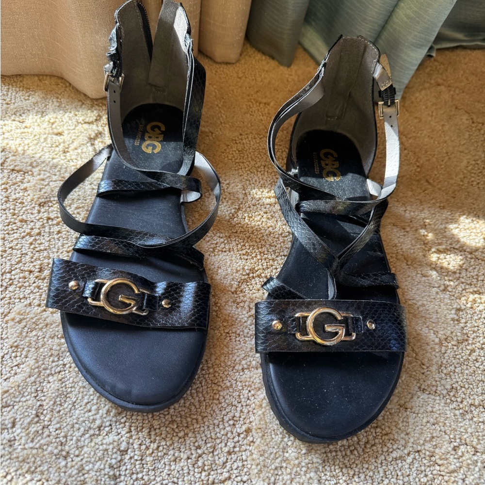 GBG Women's Black Sandals size 9.5